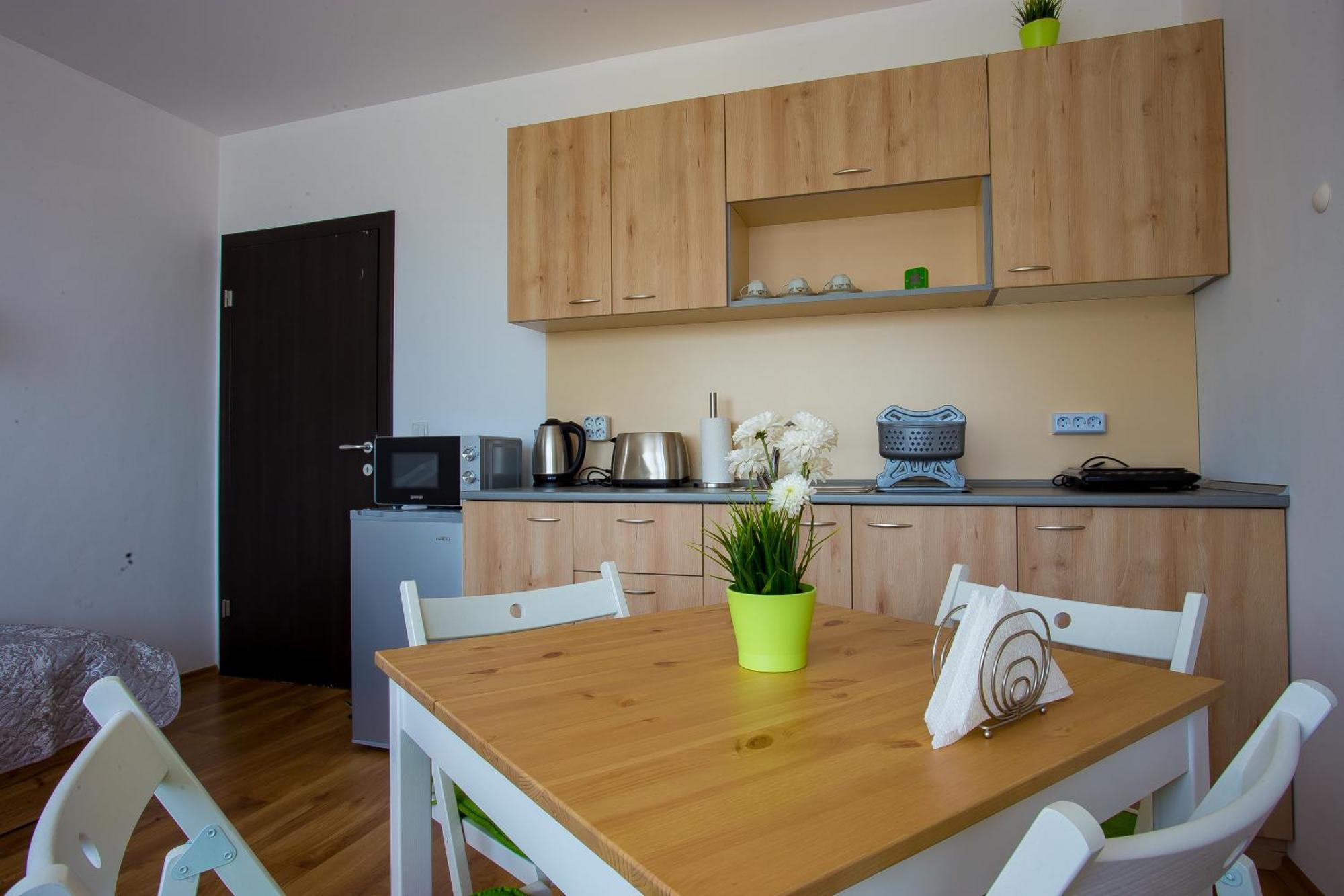 Apartment Iva - Iglika 2 *