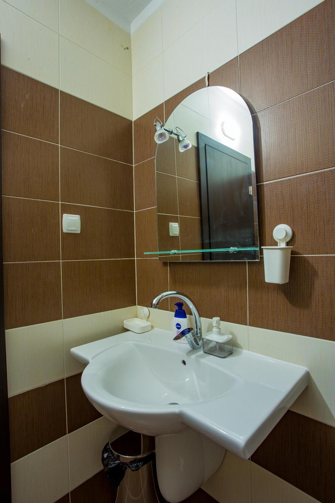 Apartment Iva - Iglika 2 *